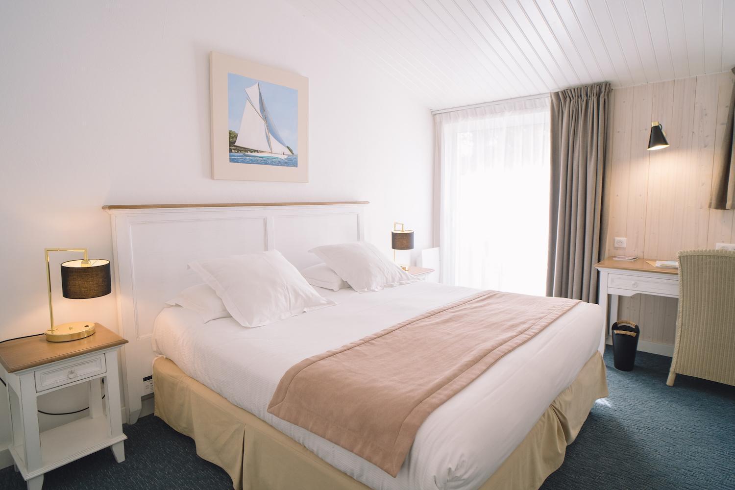 Marine Double Room,1430088139:JPEG